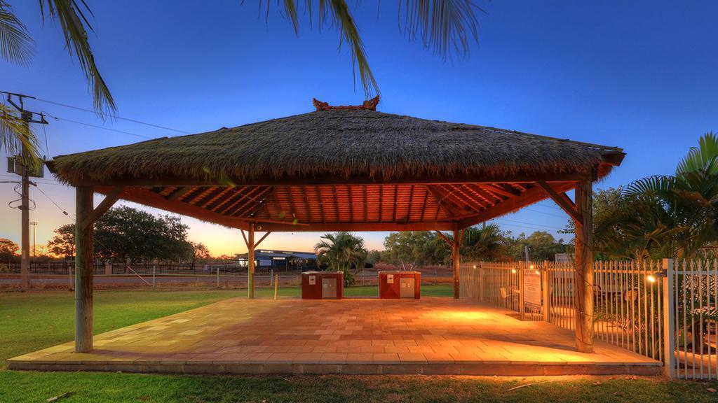 Halls Creek Motel Eksteriør billede