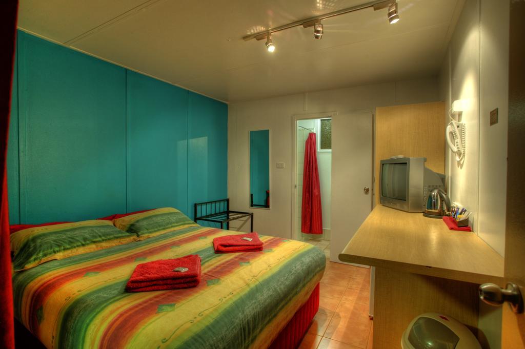 Halls Creek Motel Eksteriør billede